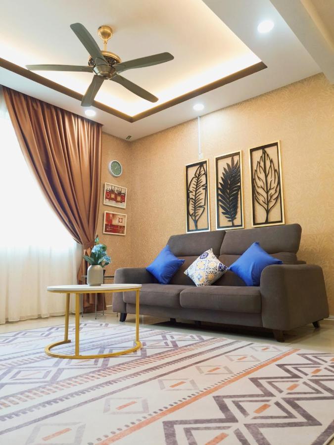 Klia Ehsan Residence Sepang Nilai Greenery 8 Pax Air-Con 外观 照片