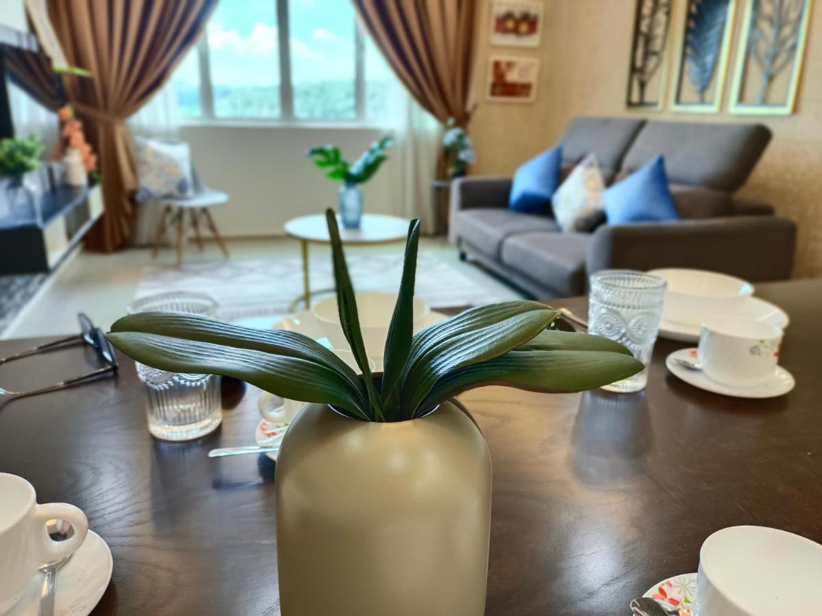 Klia Ehsan Residence Sepang Nilai Greenery 8 Pax Air-Con 外观 照片