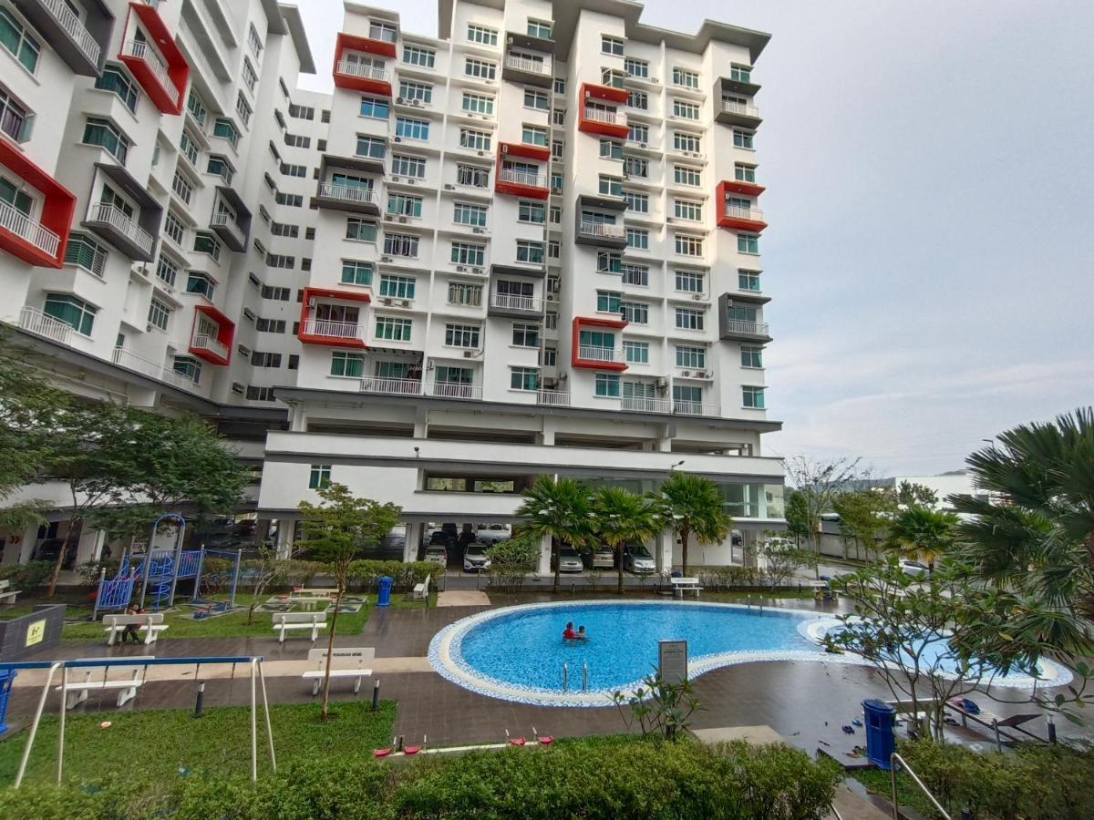 Klia Ehsan Residence Sepang Nilai Greenery 8 Pax Air-Con 外观 照片