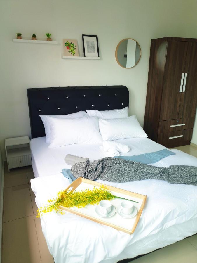 Klia Ehsan Residence Sepang Nilai Greenery 8 Pax Air-Con 外观 照片